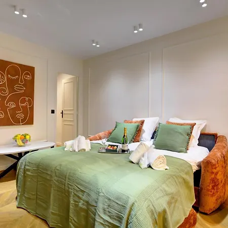 Bluestay 122 - Superb Paris