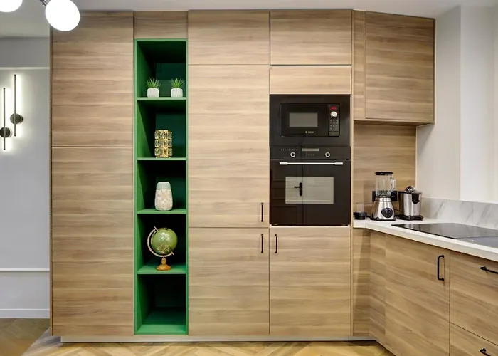 Bluestay 122 - Superb