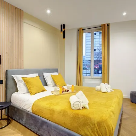 Bluestay 122 - Superb